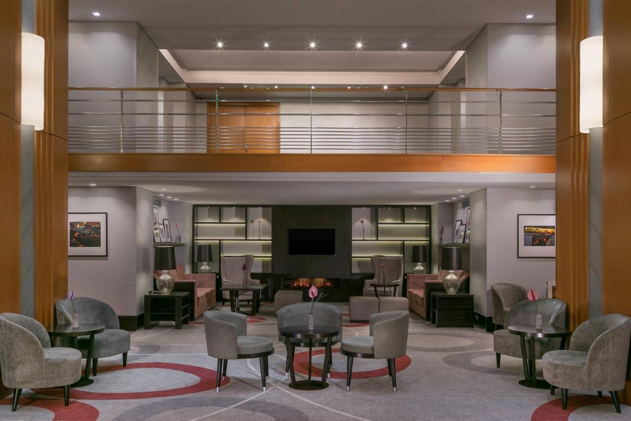 Sheraton Bucharest Hotel Eksteriør bilde The lobby of the hotel