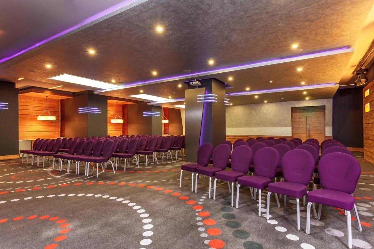 Sheraton Bucharest Hotel Eksteriør bilde The main conference room