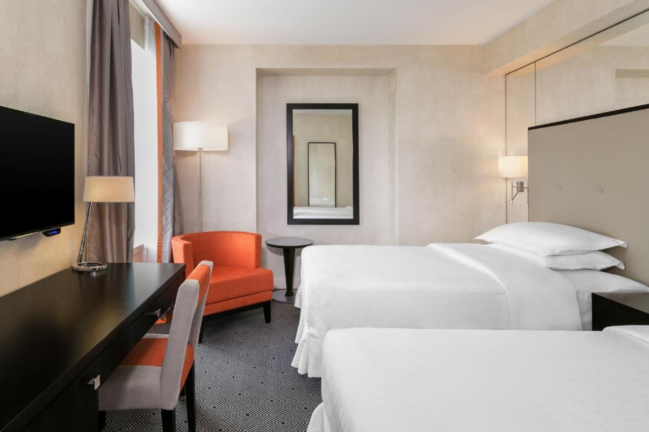 Sheraton Bucharest Hotel Eksteriør bilde A room at the hotel