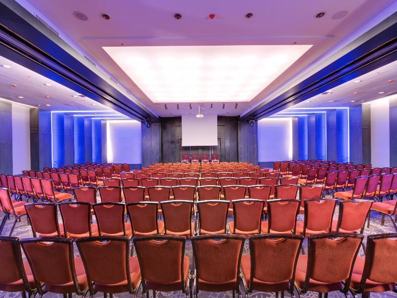 Sheraton Bucharest Hotel Eksteriør bilde The Grand Ballroom